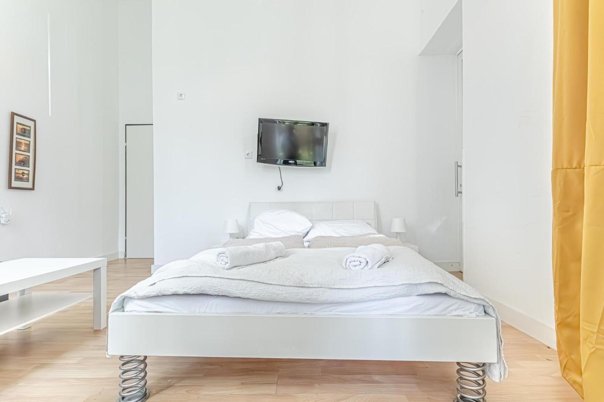 Loevly Shared 6Br With Garden Near Danube & Millenium City Вена Экстерьер фото