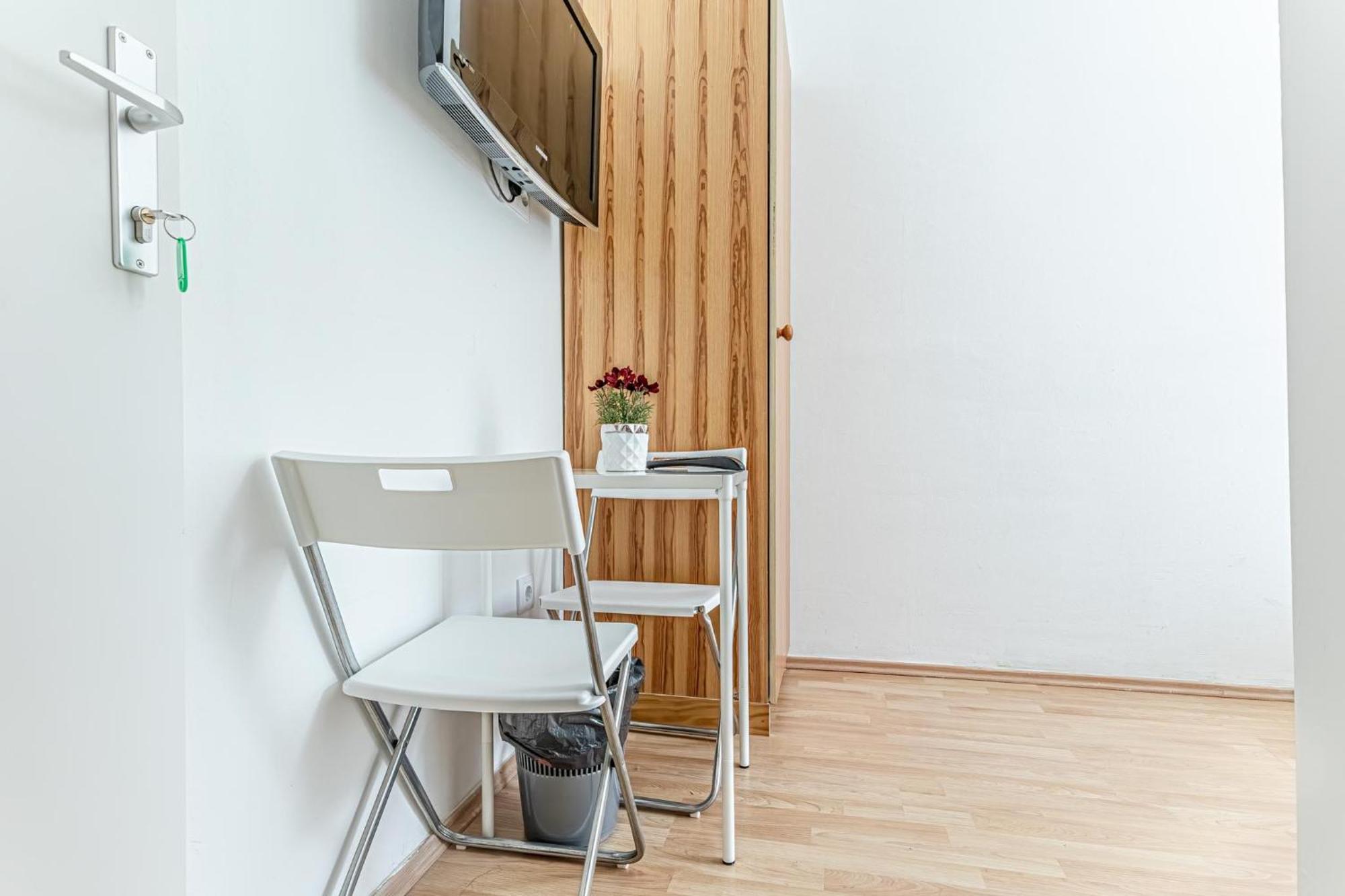 Loevly Shared 6Br With Garden Near Danube & Millenium City Вена Экстерьер фото
