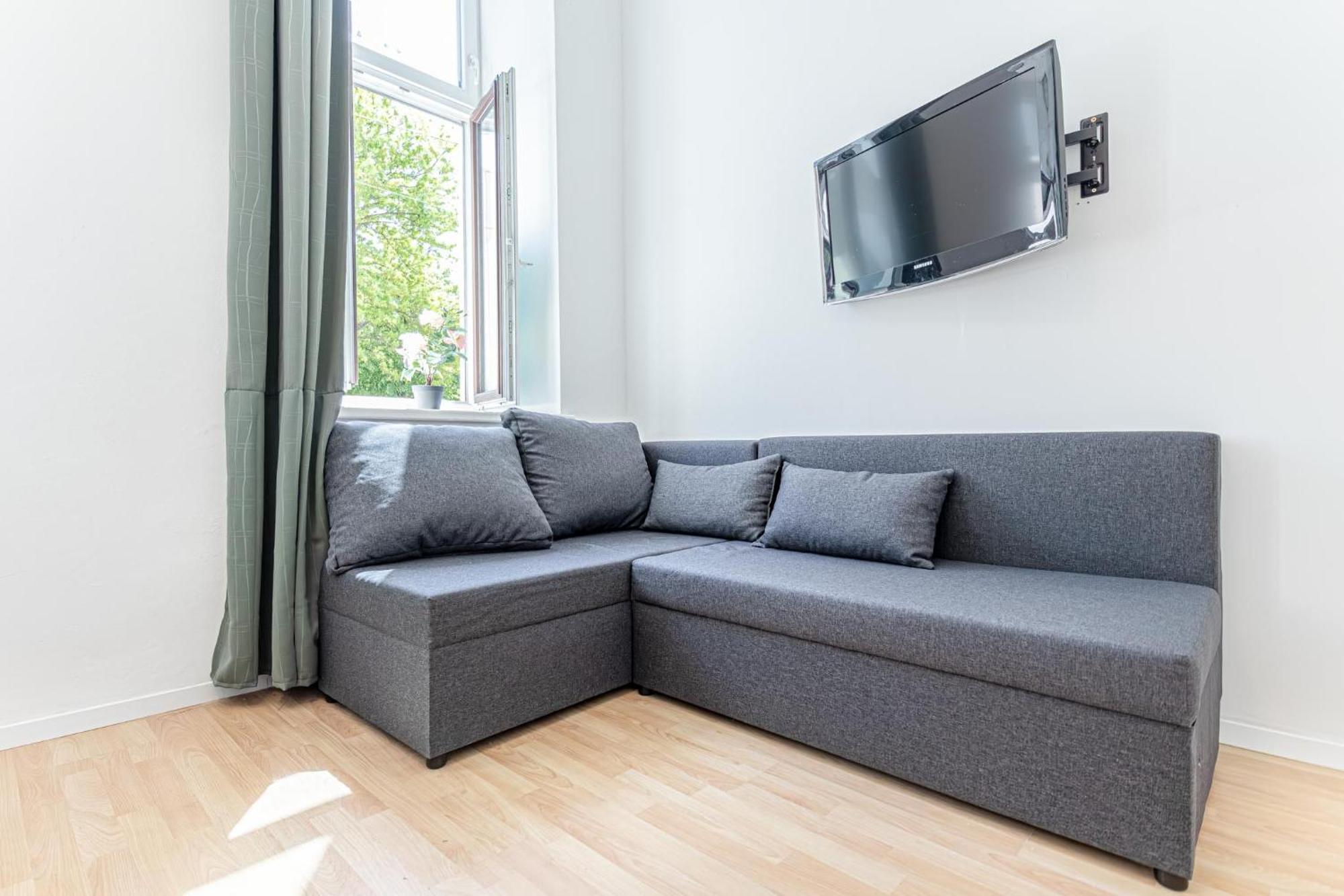 Loevly Shared 6Br With Garden Near Danube & Millenium City Вена Экстерьер фото